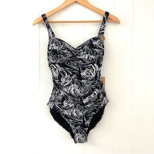 Nip Tuck Swim Joanne Multifit Cup One Piece Swimsuit US Size 6 Black Tropical